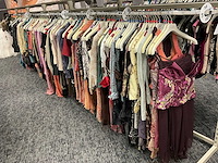 118 diverse cocktailjurken/sets (totaalprijs) - afbeelding 1 van  105