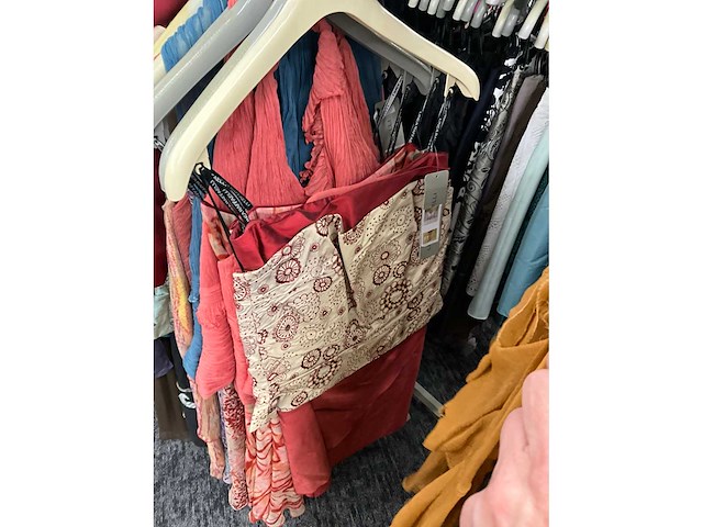 118 diverse cocktailjurken/sets (totaalprijs) - afbeelding 38 van  105