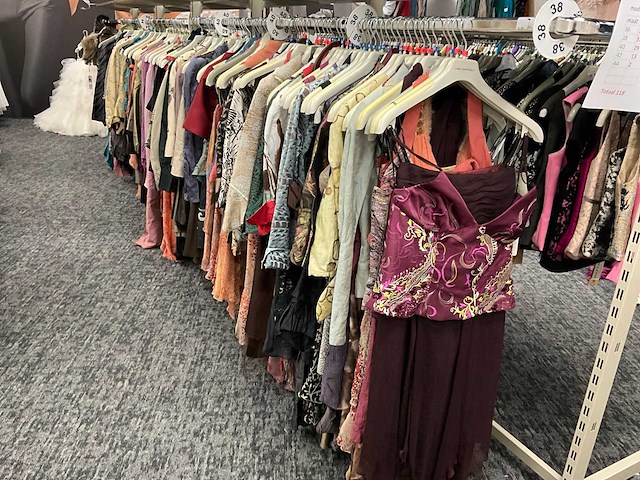 118 diverse cocktailjurken/sets (totaalprijs) - afbeelding 29 van  105