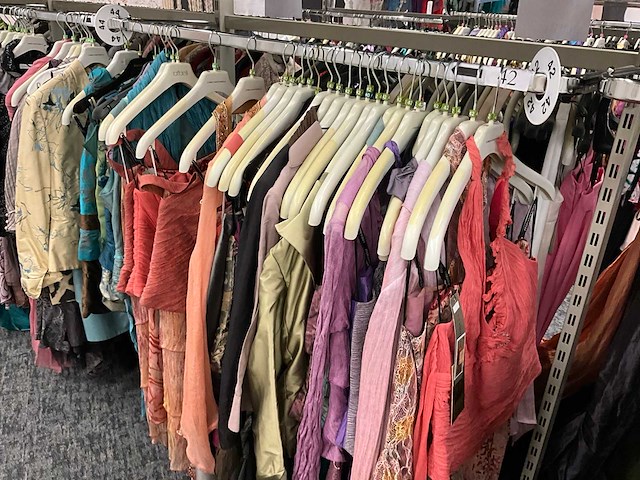 118 diverse cocktailjurken/sets (totaalprijs) - afbeelding 61 van  105