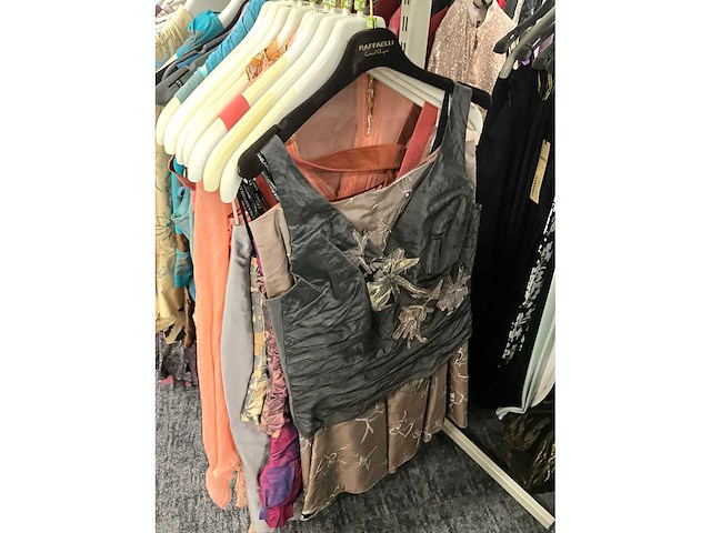 118 diverse cocktailjurken/sets (totaalprijs) - afbeelding 79 van  105