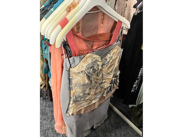 118 diverse cocktailjurken/sets (totaalprijs) - afbeelding 81 van  105