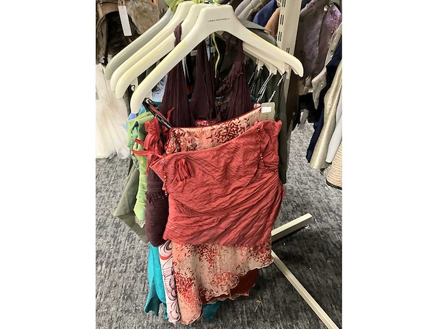 118 diverse cocktailjurken/sets (totaalprijs) - afbeelding 101 van  105