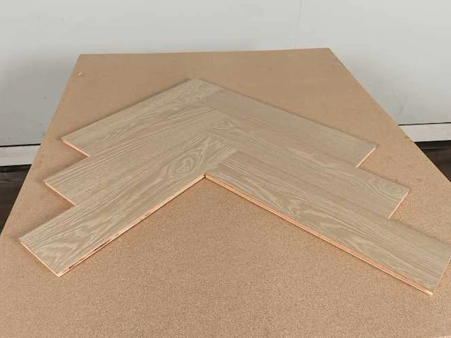 118 m2 parket eiken visgraat multiplank - 508 x 127 x 14 mm - afbeelding 2 van  4