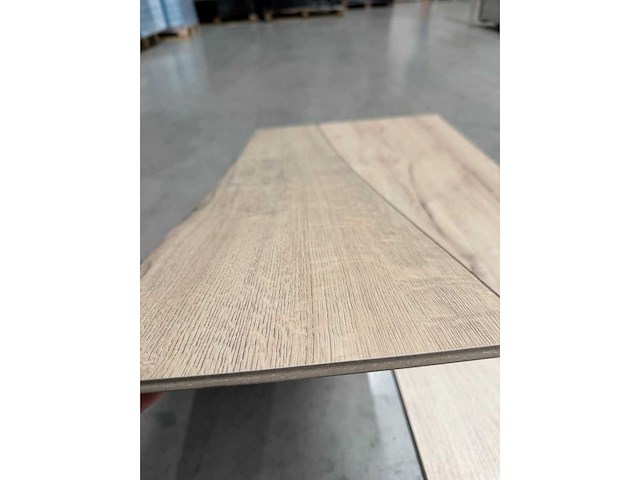 118,56 m² laminaatvloer 8mm - afbeelding 3 van  4