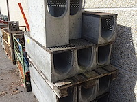 11x betonnen afvoer - afbeelding 2 van  3