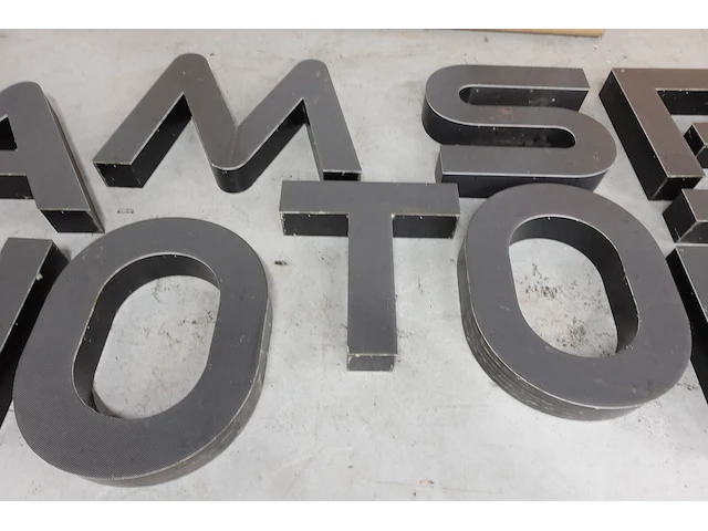 11x diverse letters met verlichting - afbeelding 3 van  5