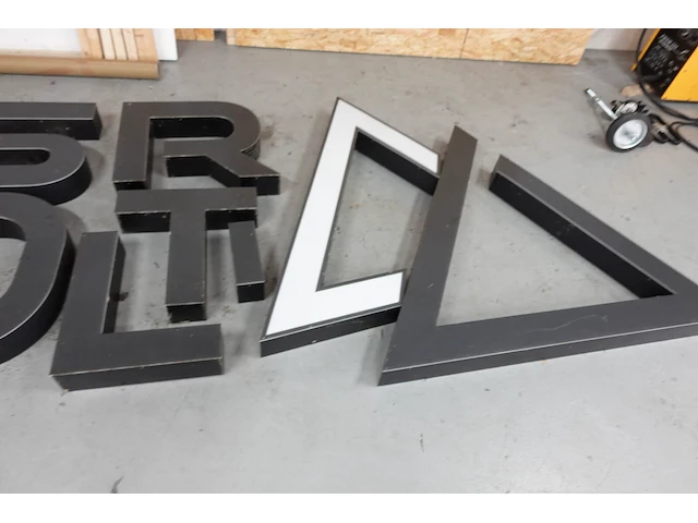 11x diverse letters met verlichting - afbeelding 4 van  5