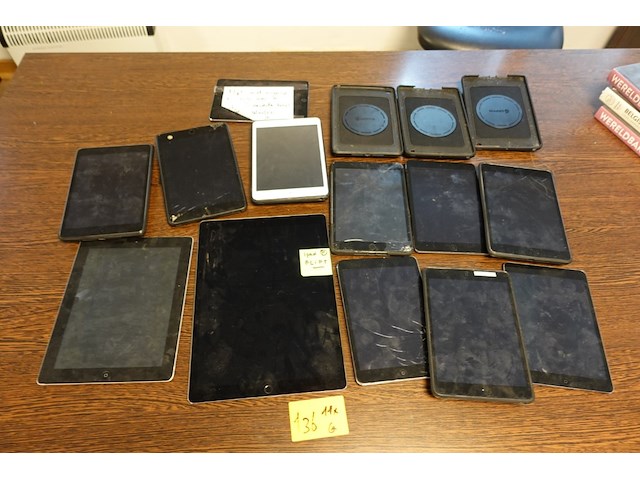 11x diverse tablets - afbeelding 1 van  6