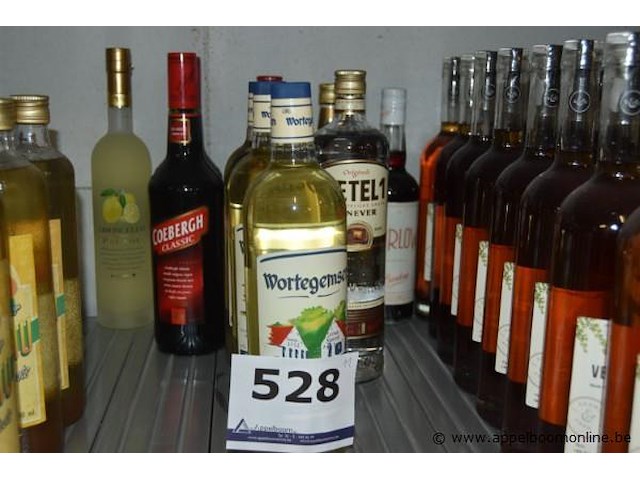 11x fles sterke drank, wo. 1x limoncello pallini 70cl, 1x coebergh classic 70cl, 3x wortegemsen 1l, 1x ketel 1 jenever 1l, barlow 70cl - afbeelding 1 van  4