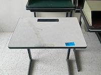11x kleine schoolbankjes incluis11 stoeltjes