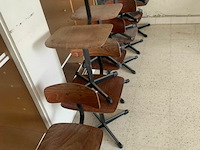 11x kleine schoolbankjes incluis11 stoeltjes - afbeelding 4 van  4