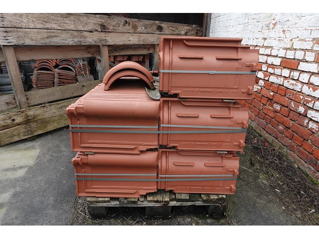 11x pallet diverse dakpannen - afbeelding 8 van  9