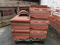 11x pallet diverse dakpannen - afbeelding 8 van  9