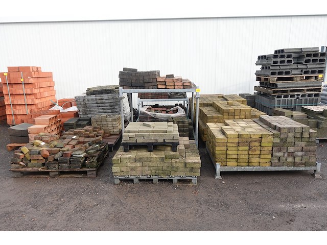 11x pallet diverse klinkers - afbeelding 1 van  5