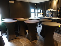 11x party tafel + hoes - afbeelding 1 van  4