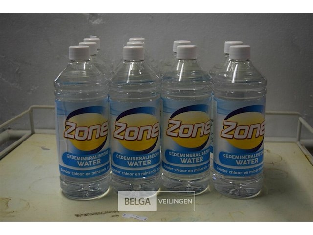 11x1l gedemineraliseerd water - afbeelding 1 van  2