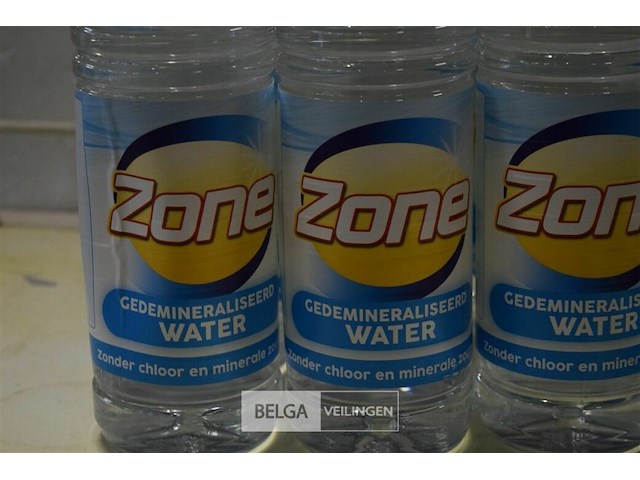 11x1l gedemineraliseerd water - afbeelding 2 van  2