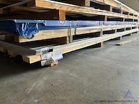 12 aluminium platen en aw-5005 h14/h24, afmetingen 4000x1500x3 mm, lakkwaliteit 1z folie 80 mu, netto gewicht 1.003 kg.