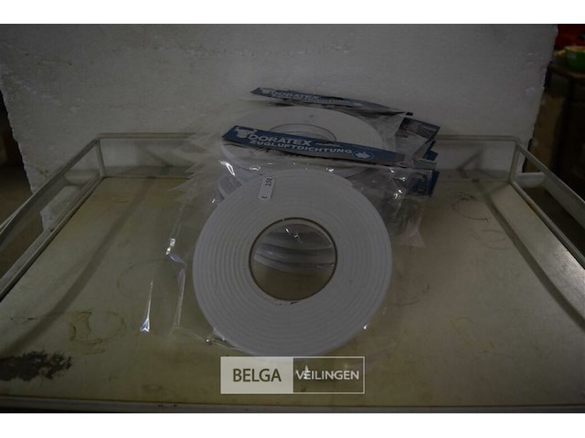 ±12 anti tocht tape - afbeelding 1 van  3