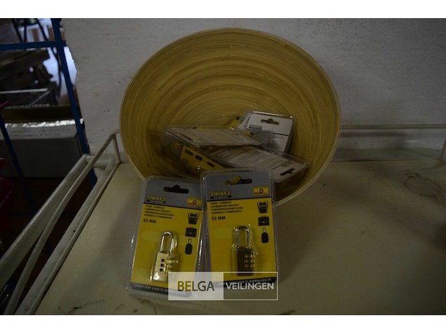 ±12 bagagesloten - afbeelding 1 van  2