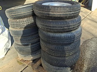 12 banden met velg - afbeelding 1 van  1