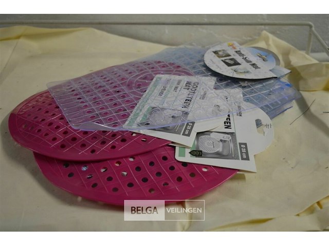 ±12 div gootsteenmatjes - afbeelding 1 van  4