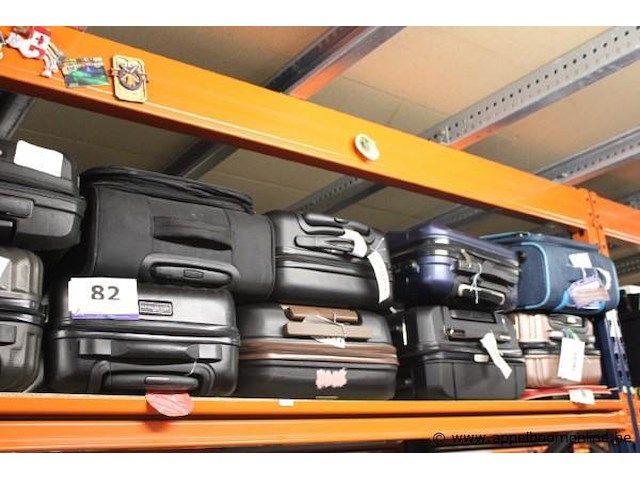 12 div reiskoffers en trolleys, zonder inhoud - afbeelding 2 van  2