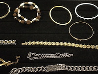 12 diverse armbanden - afbeelding 3 van  3