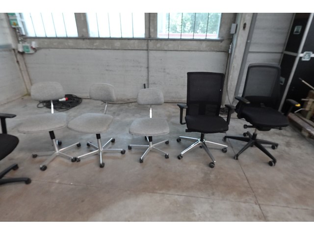 12 diverse bureau stoelen - afbeelding 1 van  5