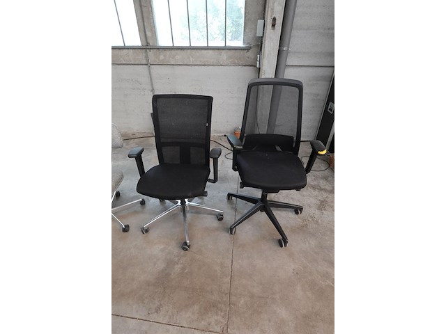 12 diverse bureau stoelen - afbeelding 2 van  5