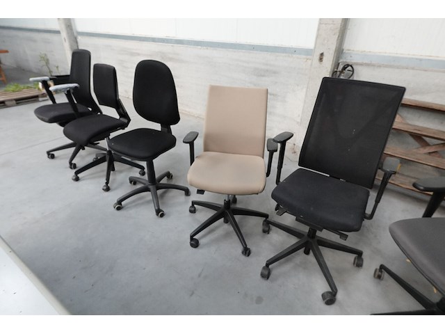 12 diverse bureau stoelen - afbeelding 5 van  5