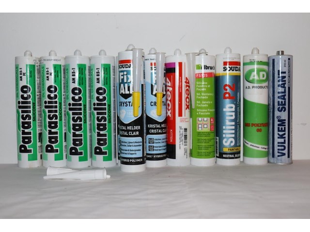 12 diverse tubes waaronder siliconen - afbeelding 1 van  3