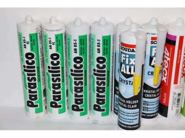 12 diverse tubes waaronder siliconen - afbeelding 3 van  3