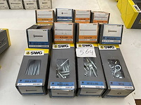 12 dozen bouten moeren en nagels - afbeelding 1 van  8