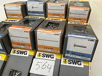 12 dozen bouten moeren en nagels - afbeelding 4 van  8