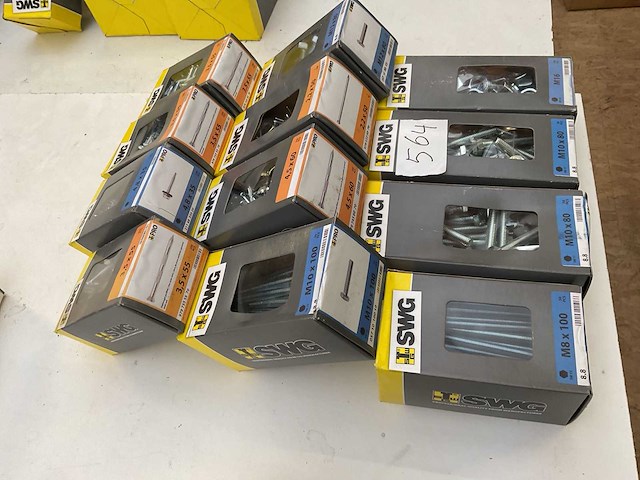 12 dozen bouten moeren en nagels - afbeelding 8 van  8