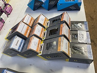 12 dozen bouten moeren krammen en nagels - afbeelding 6 van  6