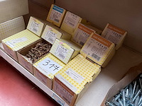 12 dozen hout schroeven en blind klinknagels - afbeelding 8 van  8