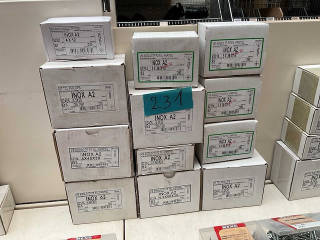 12 dozen inox schroeven - afbeelding 1 van  4