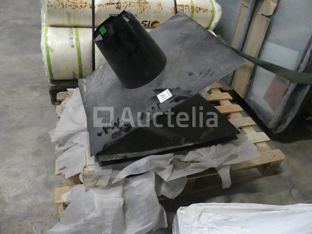 12 ds roestvrijstalen platte dakvoerstukken - afbeelding 1 van  4