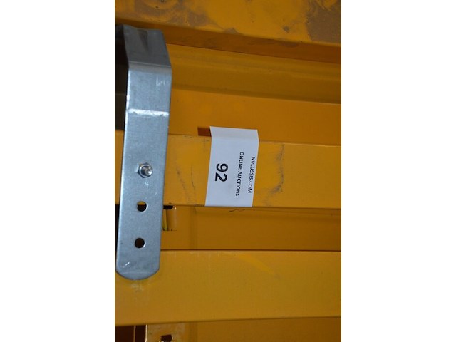 12 gele dwarsbalken afm. 3,60m jungheinrich, 2 oranje dwarsbalken afm. 3,60m stow, 138 backstops dwarsbalken afm. 3,60m jungheinrich - afbeelding 3 van  8