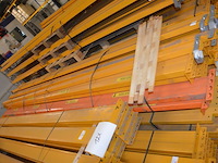 12 gele dwarsbalken afm. 3,60m jungheinrich, 2 oranje dwarsbalken afm. 3,60m stow, 138 backstops dwarsbalken afm. 3,60m jungheinrich - afbeelding 8 van  8