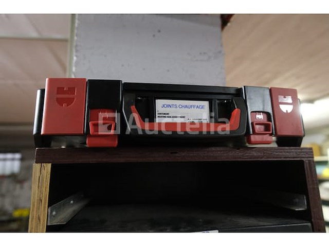 12 gereedschapskoffers met inhoud - afbeelding 3 van  14