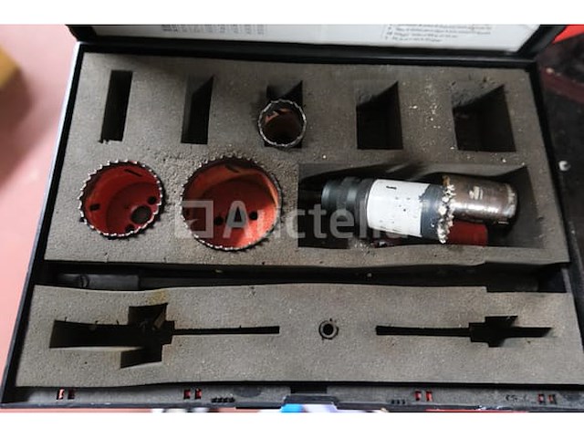 12 gereedschapskoffers met inhoud - afbeelding 11 van  14