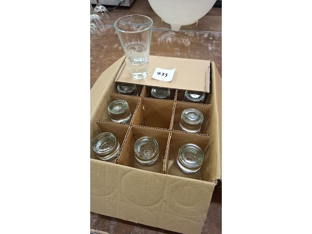 12 glaasjes - afbeelding 1 van  1