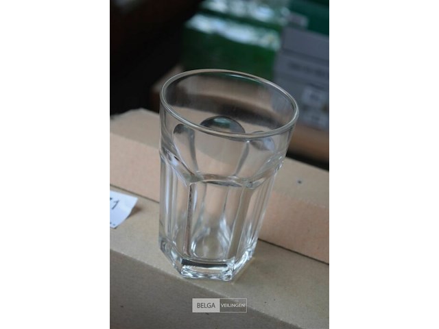 12 hoegaarden glazen - afbeelding 2 van  3