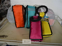 ±12 hondenspeeltjes - afbeelding 1 van  2