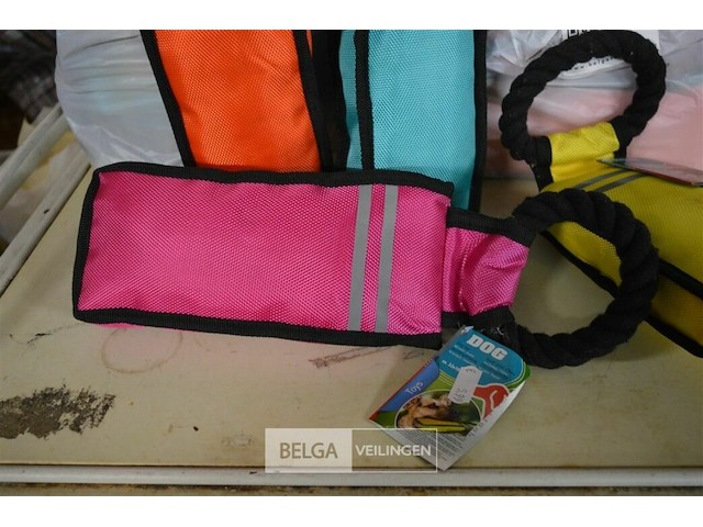 ±12 hondenspeeltjes - afbeelding 2 van  2