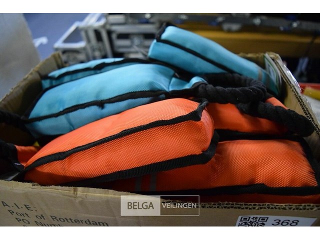 12 hondenspeeltjes - afbeelding 1 van  3